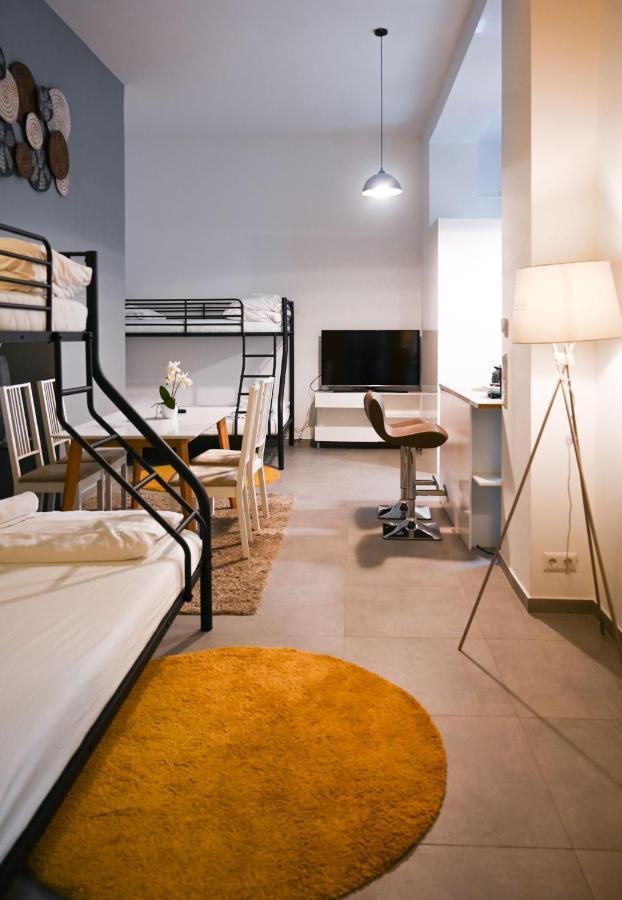 Charming Domicile Wien Allerheiligenplatz Viena Exterior foto