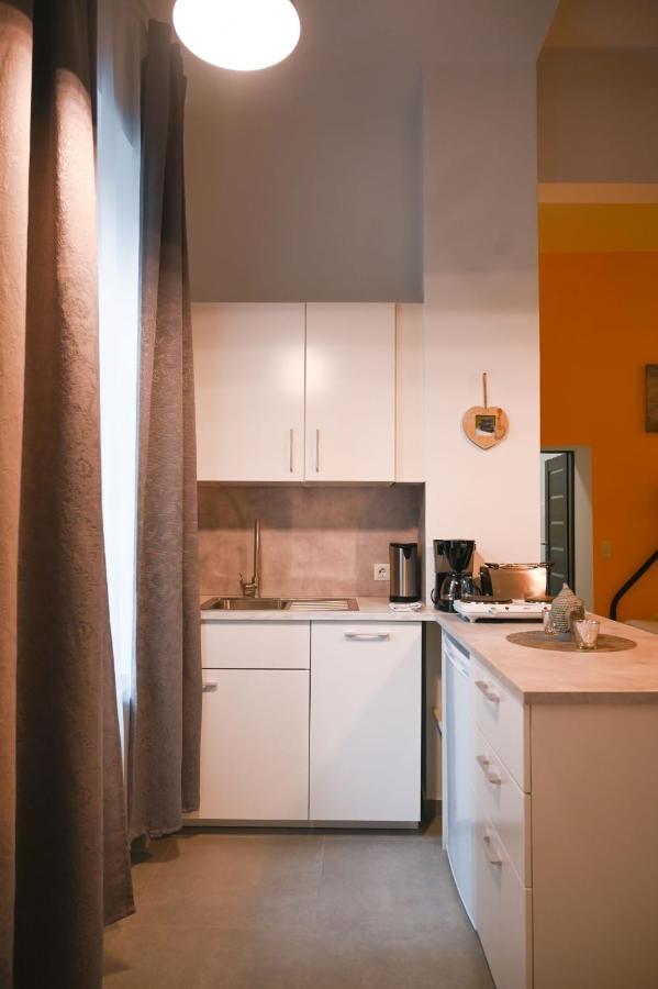 Charming Domicile Wien Allerheiligenplatz Viena Exterior foto